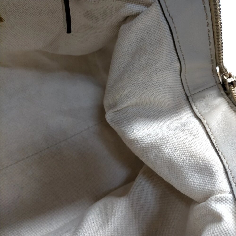 Gucci White Leather Handbag - Picture 13 of 16